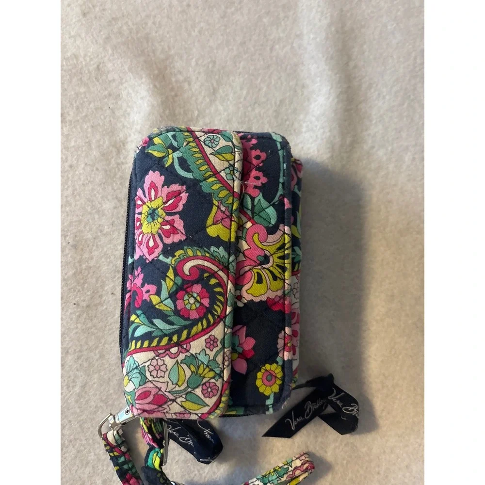 Vera Bradley Wristlet Wallet Womens Small‎ Blue Pink Floral Good Quilted Paisley